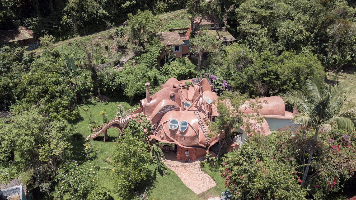A photographic tour of Mexican architect Danilo Veras Godoys Casa de los milagros